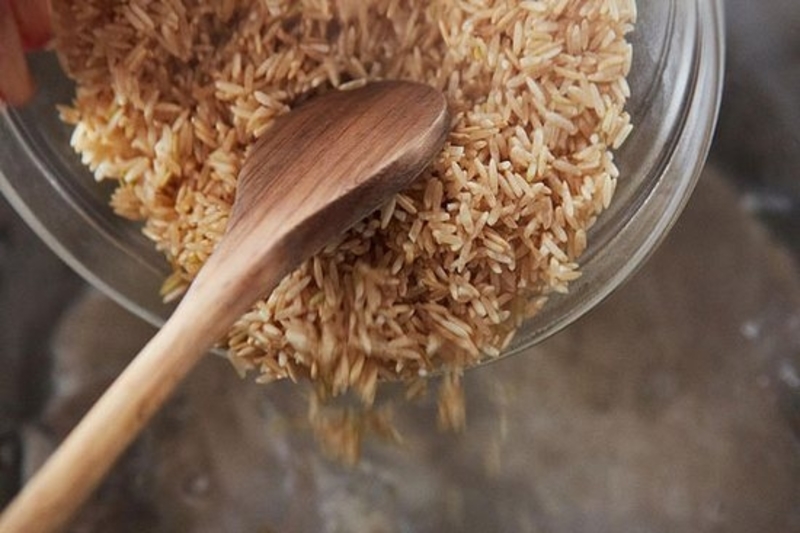 Как используется бурый рис в блюдах